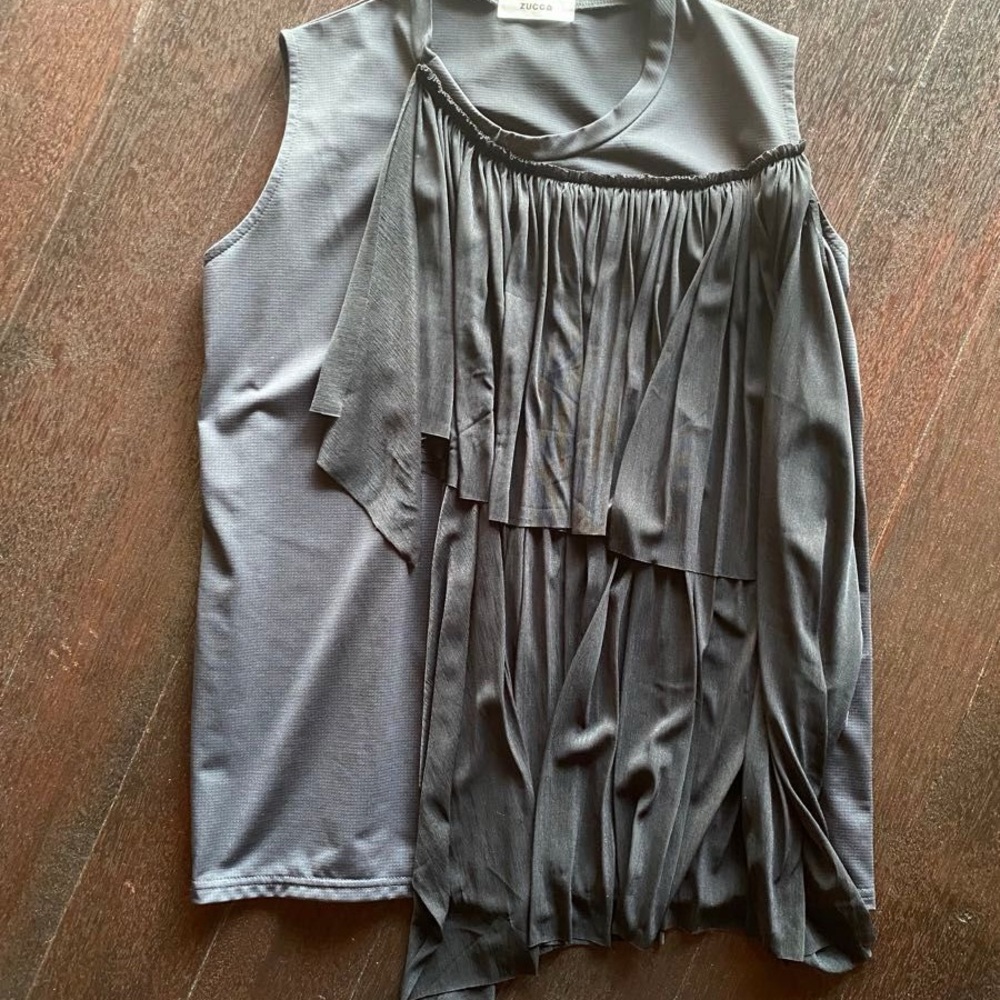 Zucca Charcoal Layered Sleeveless Blouse
